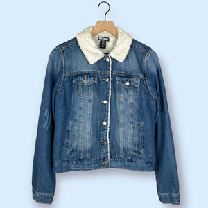 Hot Topic Sz S Distressed Denim Sherpa Collared Trucker Jacket